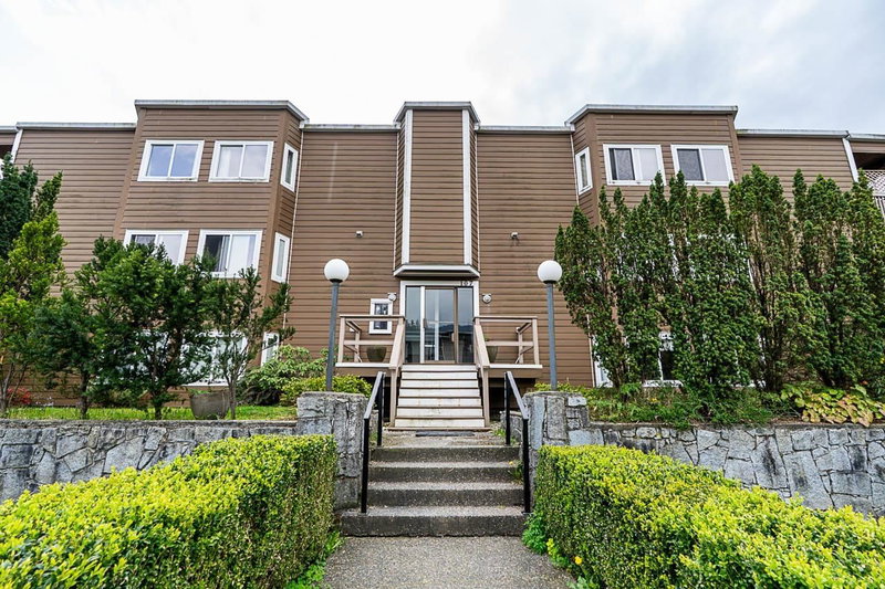 203 - 107 27th Street W