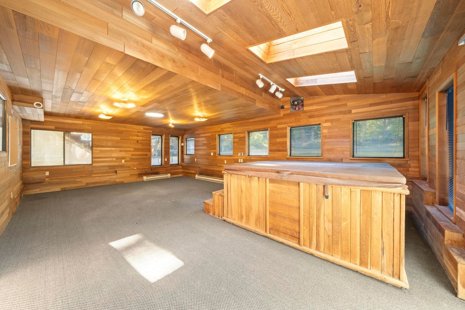Listing Image 25