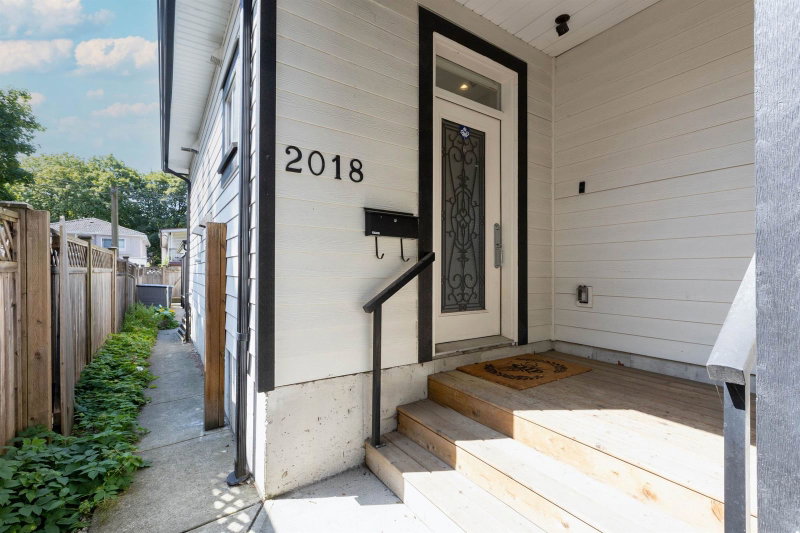 2018 12th Avenue E