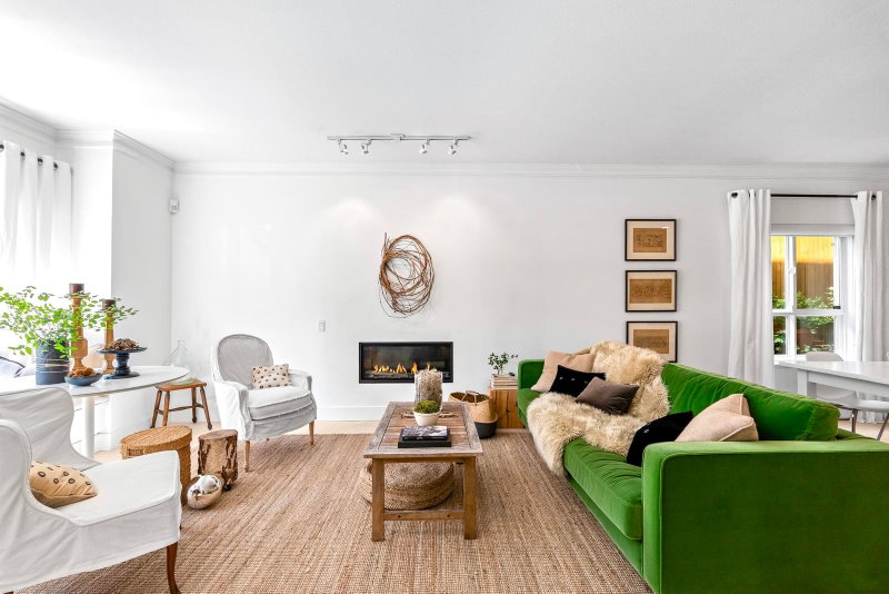 2 - 258 14th Street W
