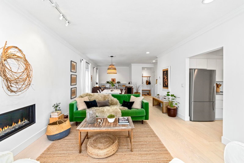 2 - 258 14th Street W