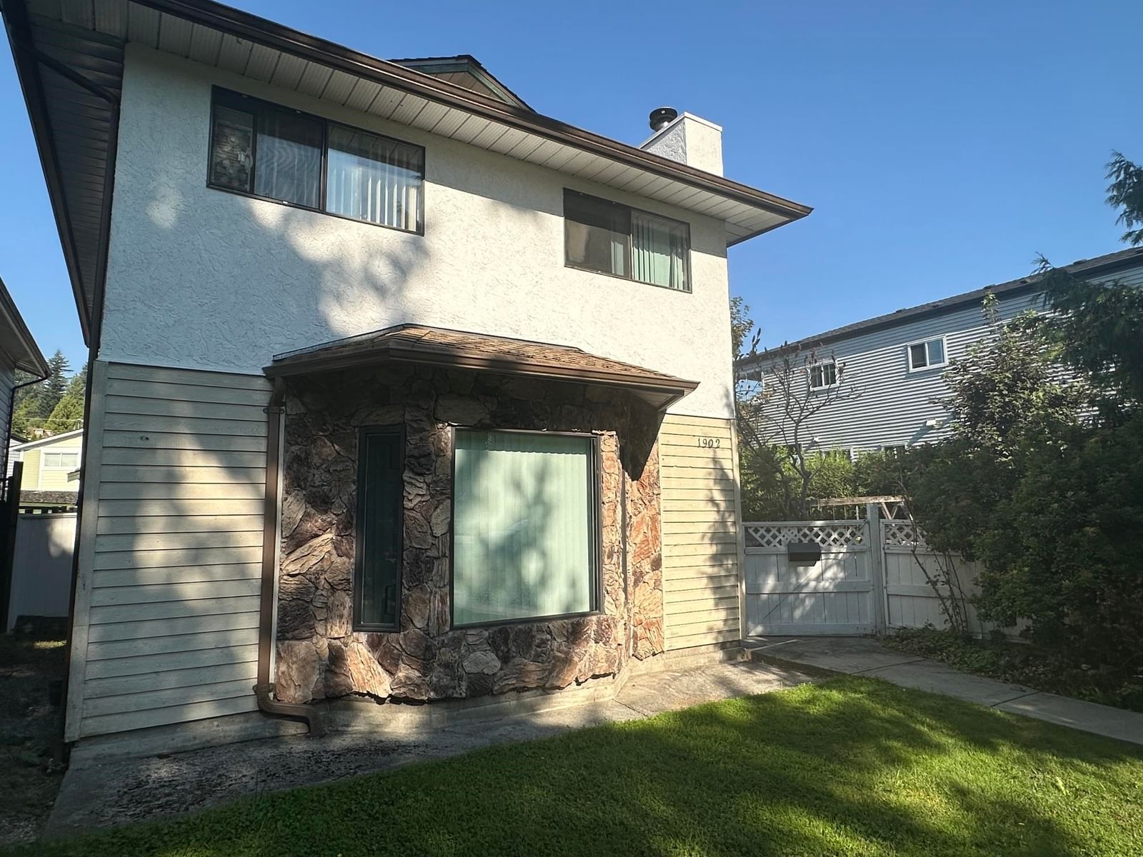 Listing Image 17