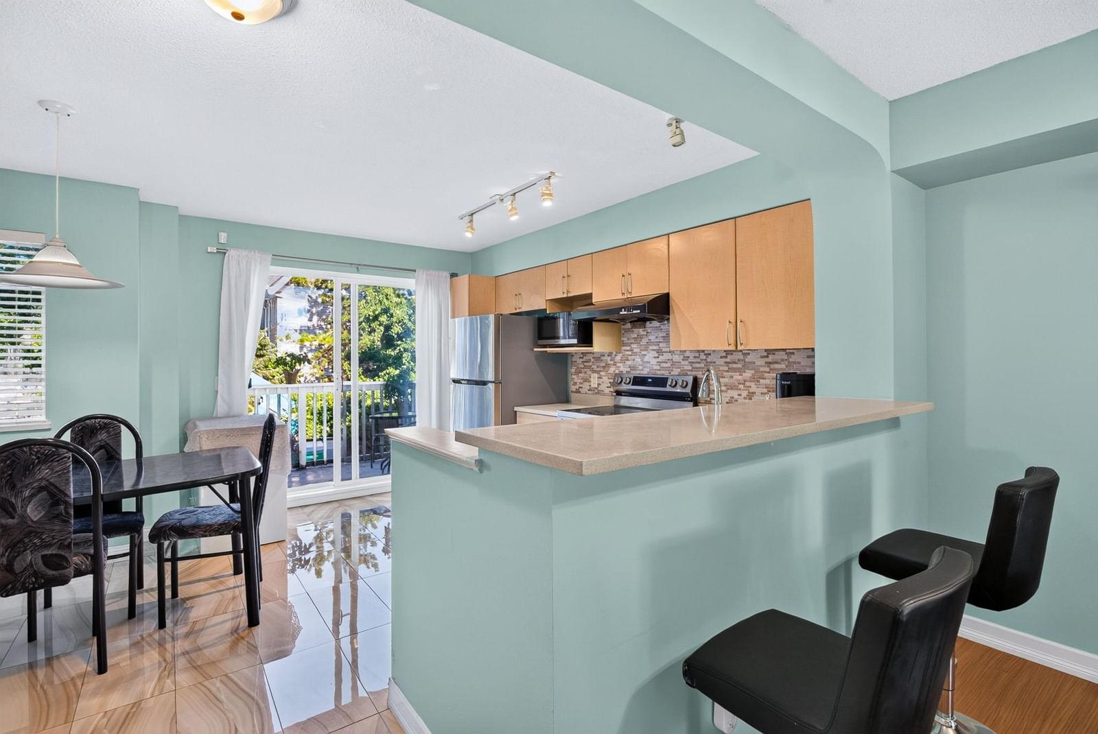 Listing Image 13