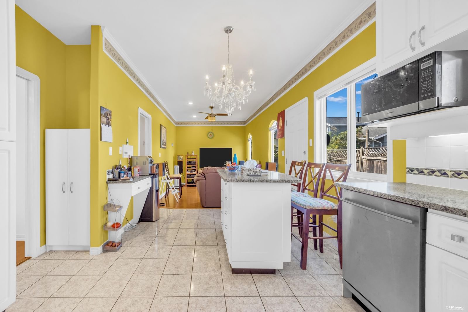 Listing Image 11