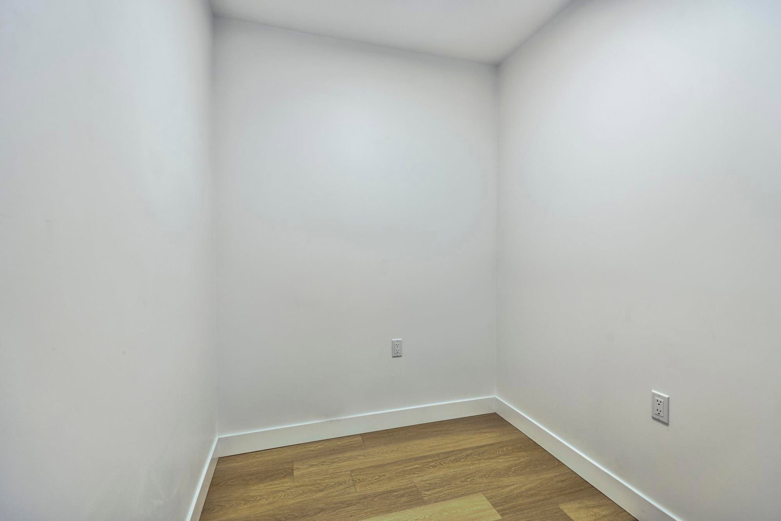 Listing Image 26
