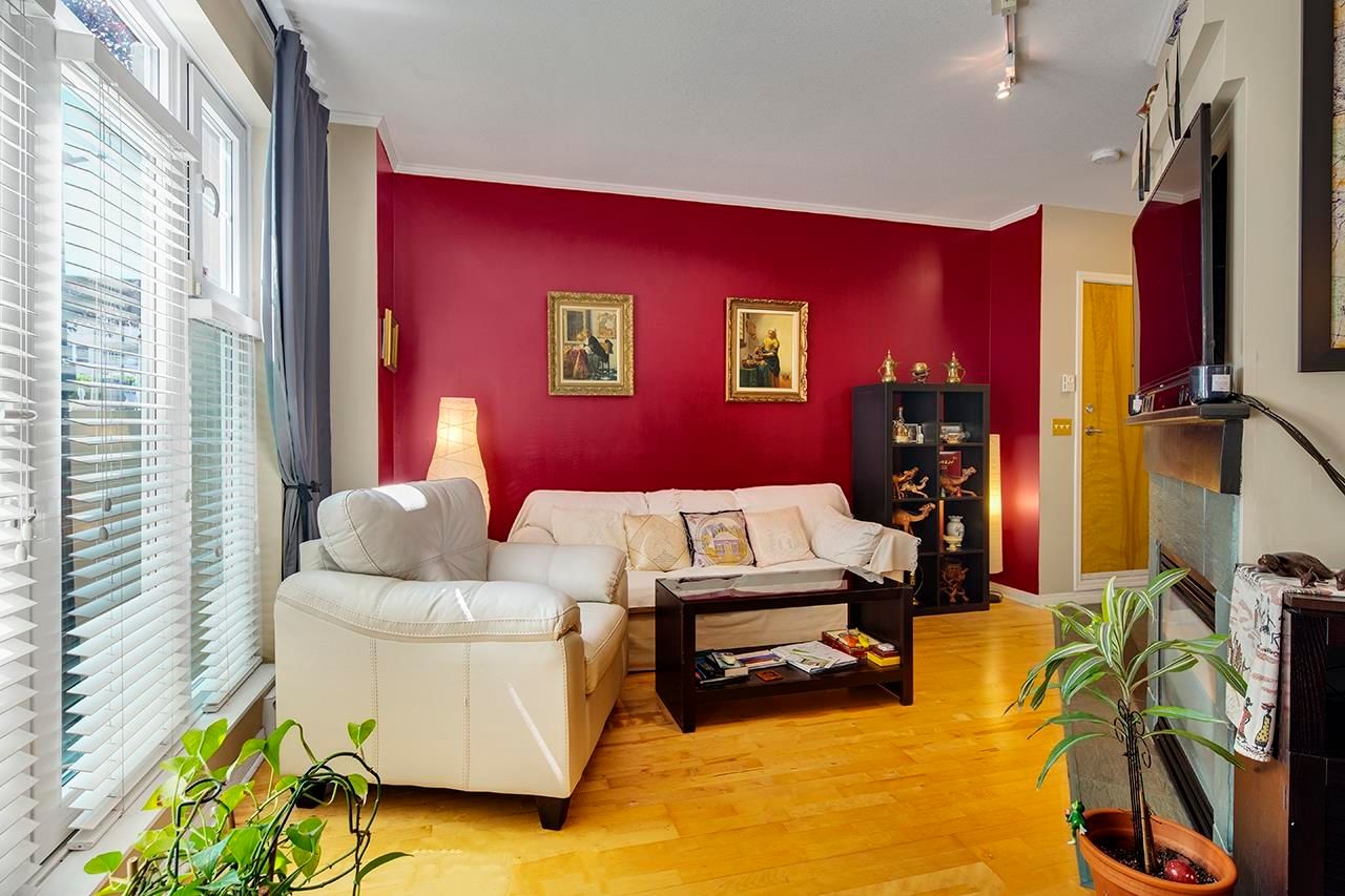 Listing Image 10