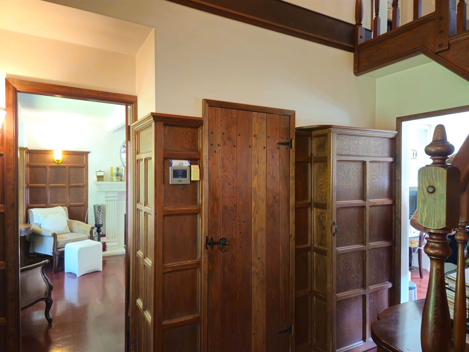 Listing Image 4