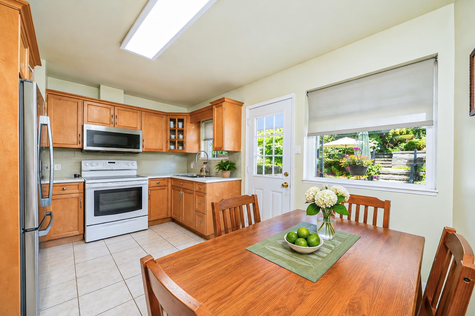 Listing Image 11