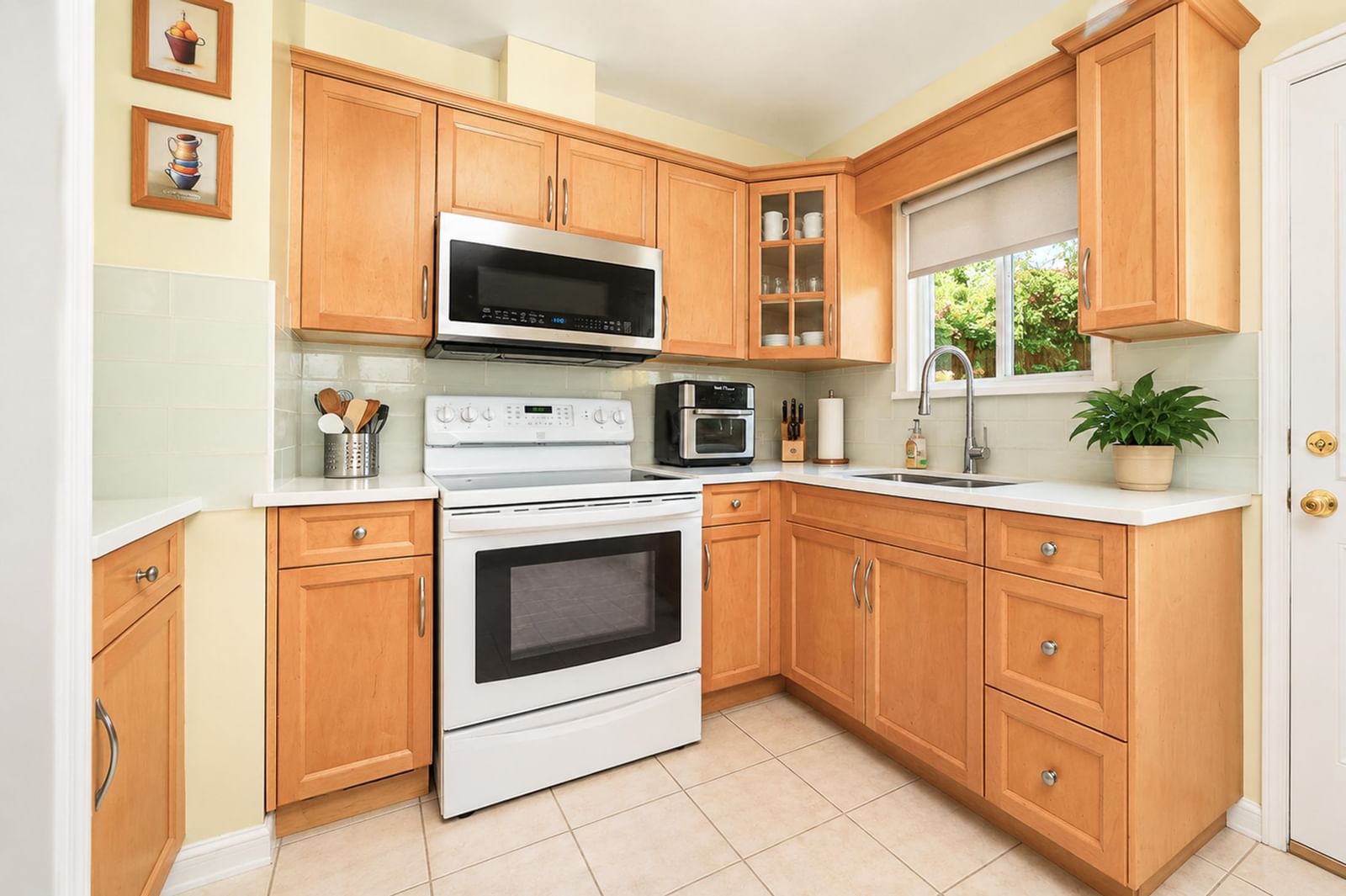 Listing Image 15