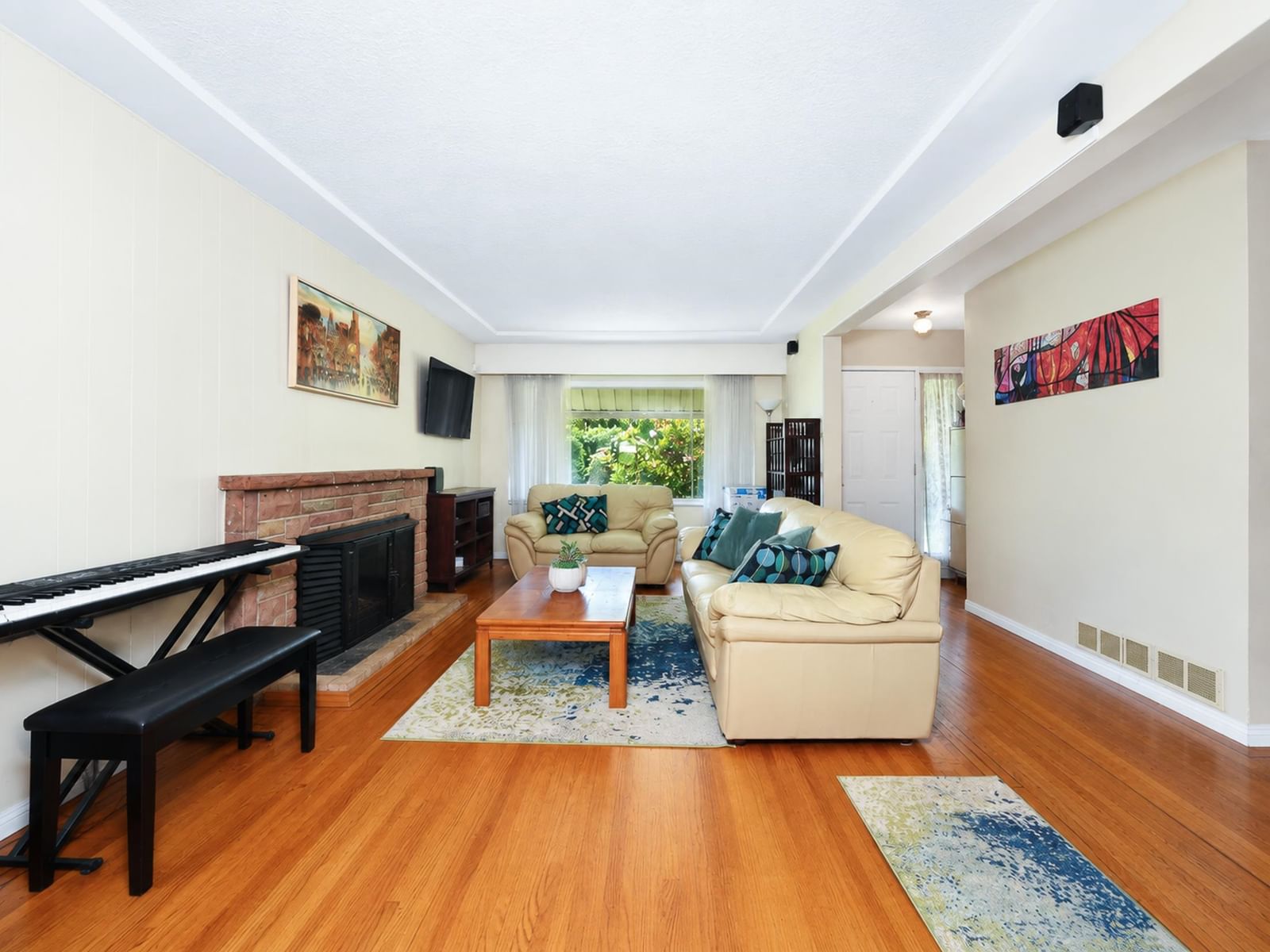 Listing Image 6