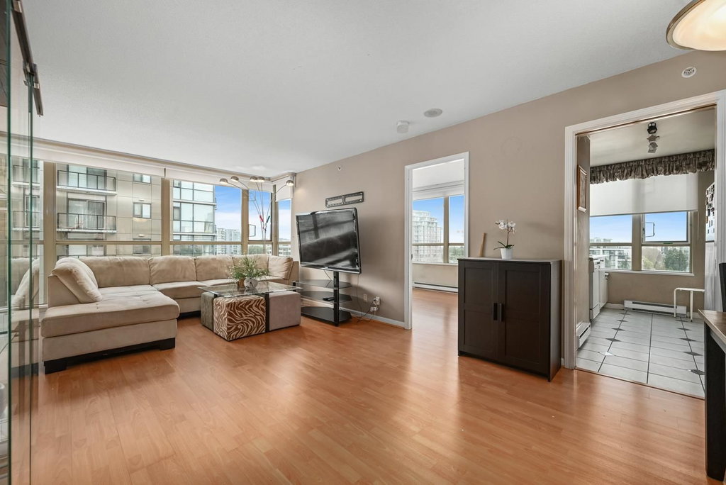 90X - 6191 Buswell Street 3