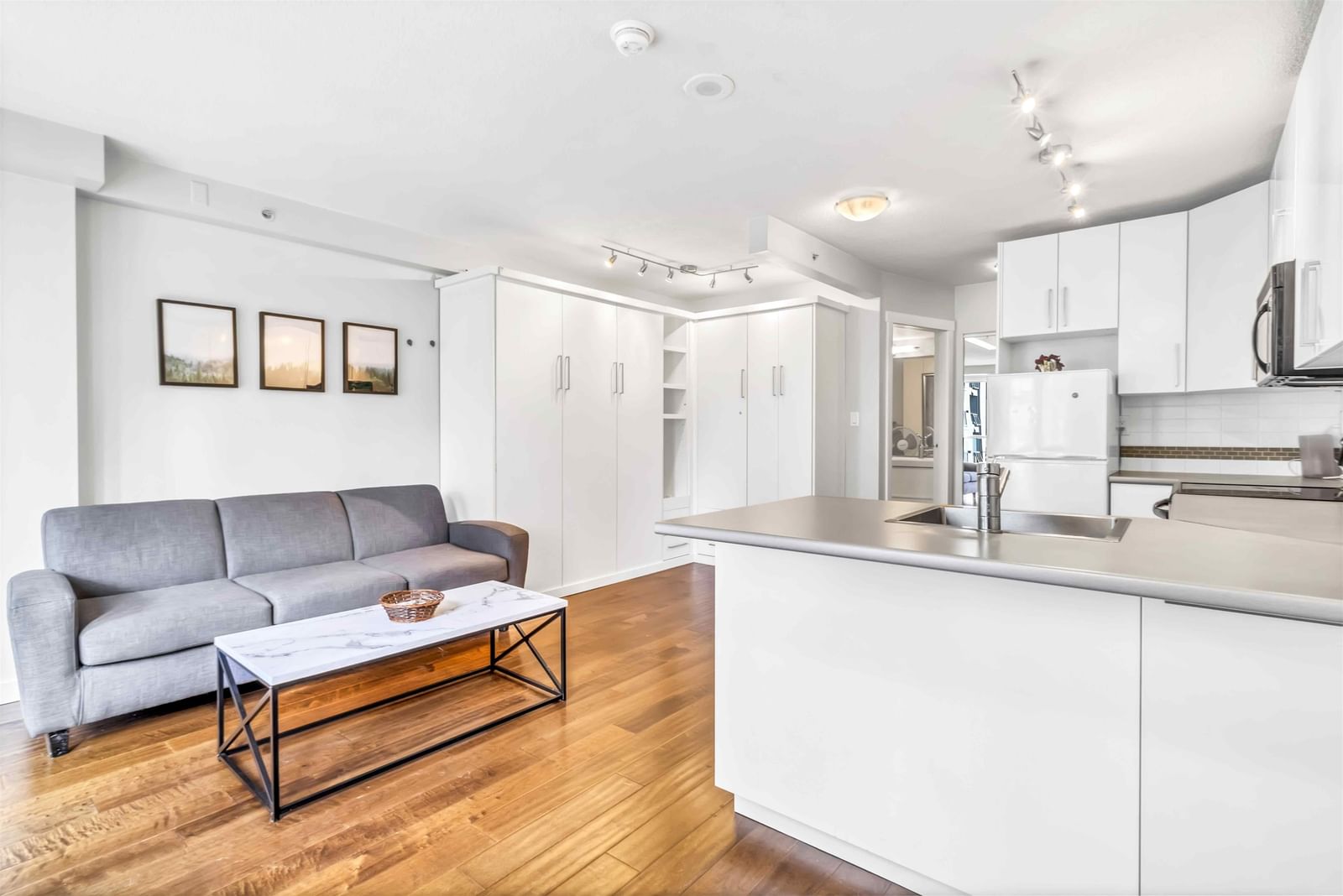 Listing Image 13