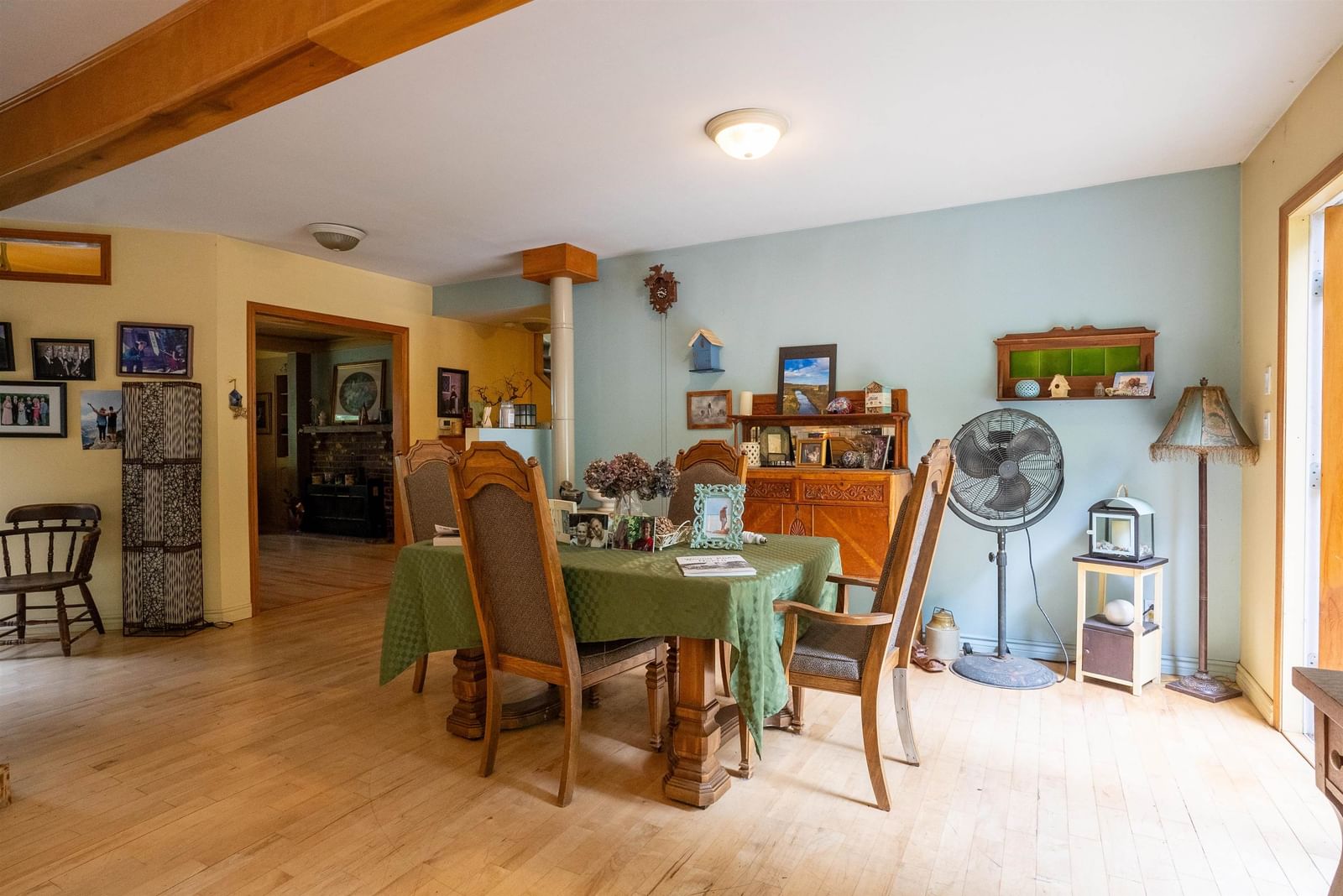 Listing Image 11