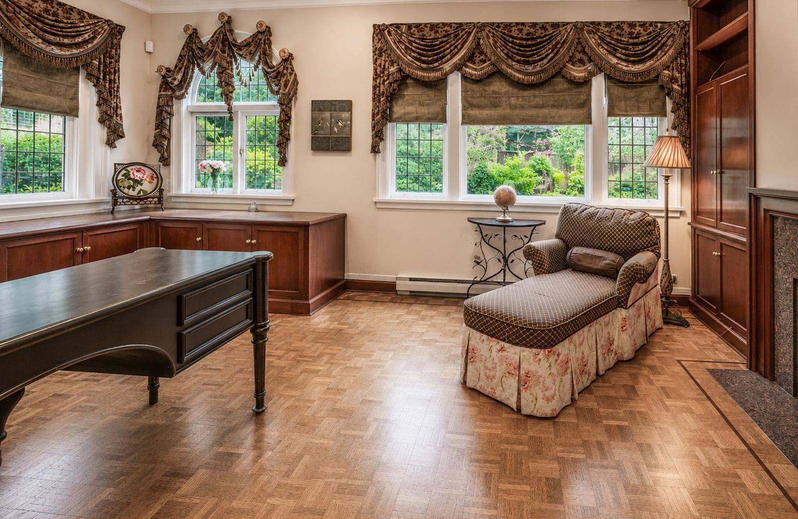 Listing Image 14