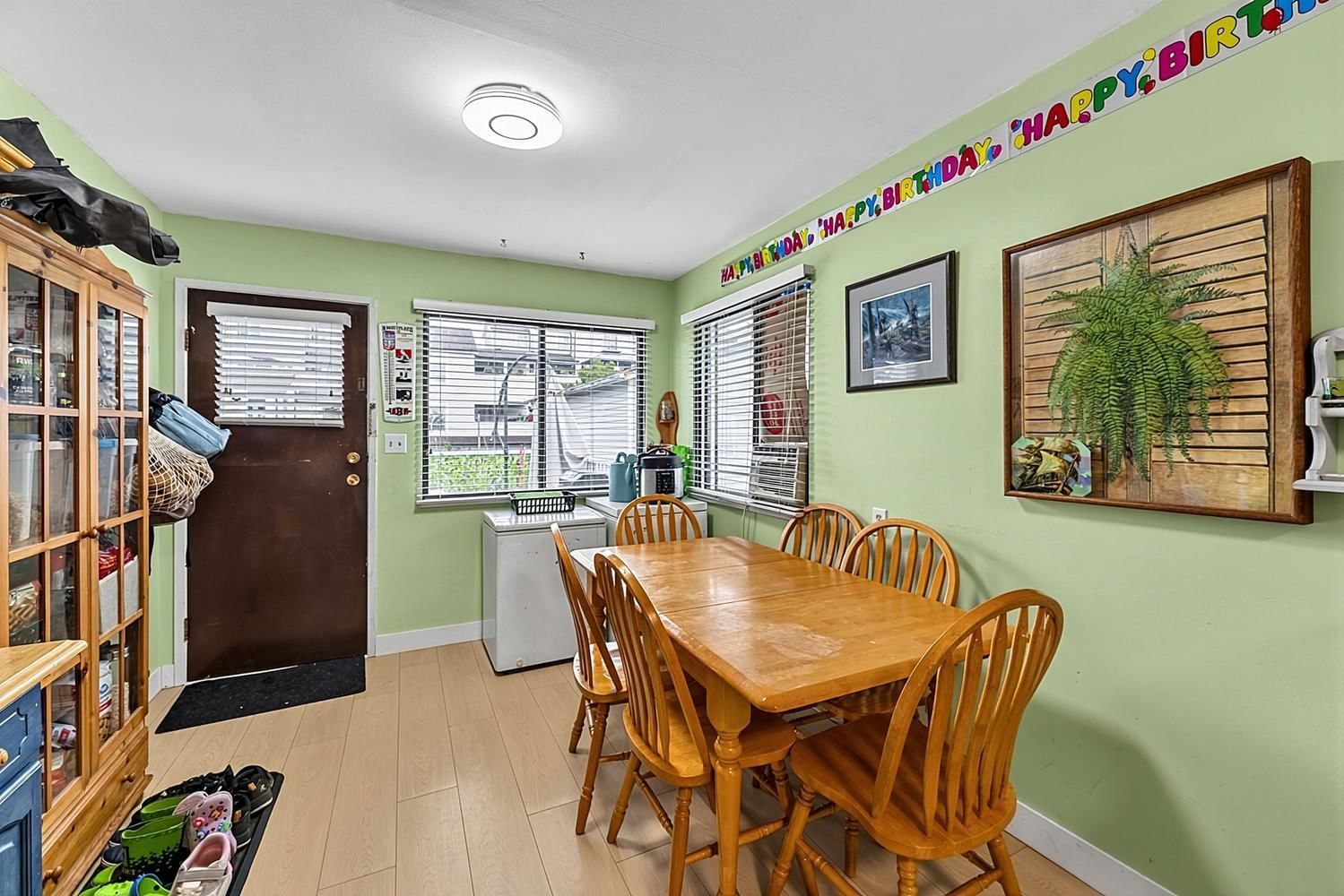 Listing Image 10