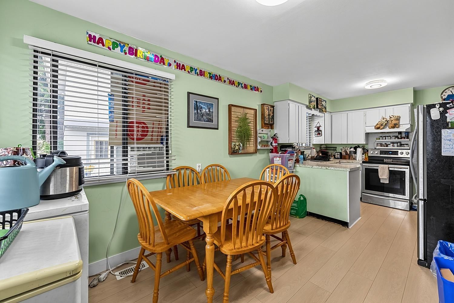 Listing Image 11