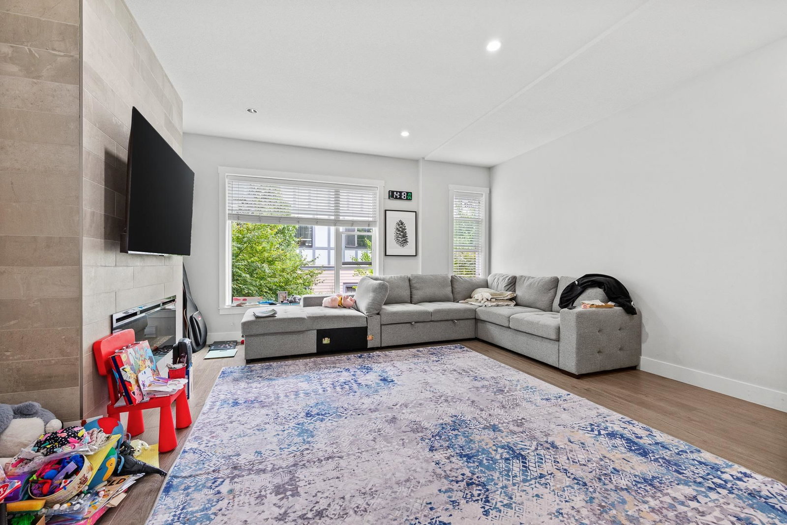 Listing Image 9