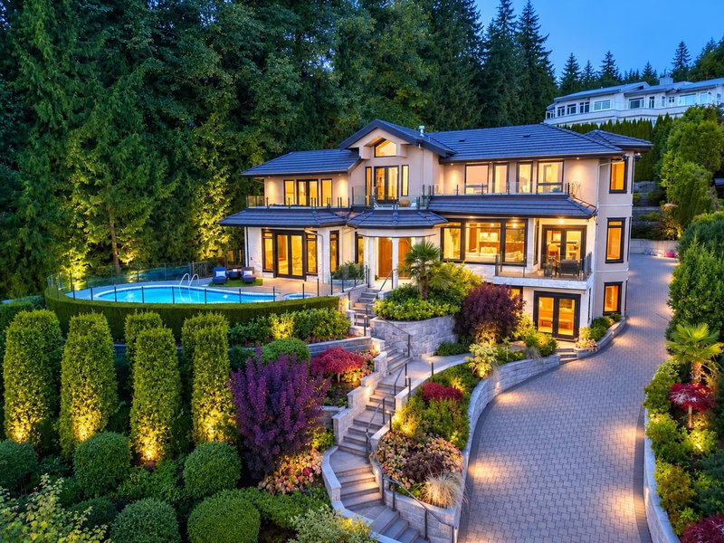 2673 Finch Hill