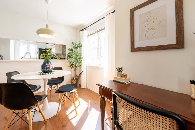 209 - 643 7th Avenue W