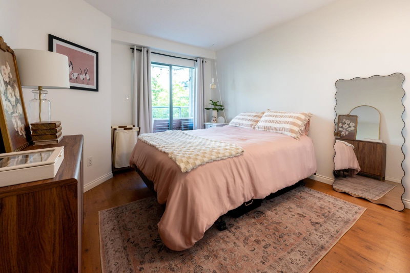 209 - 643 7th Avenue W