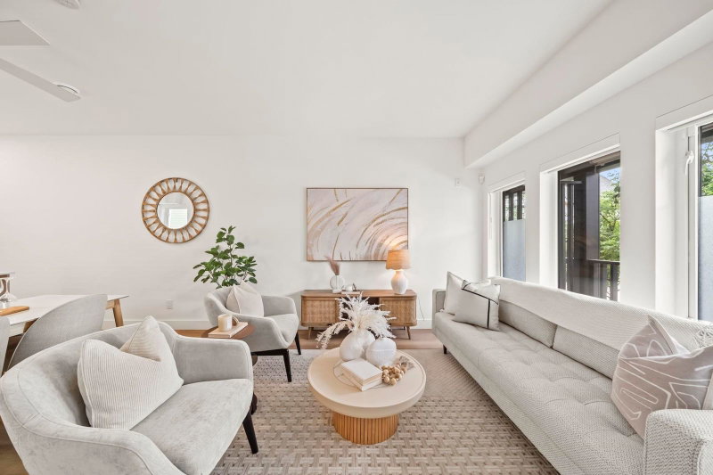 213 - 1306 Laval Square