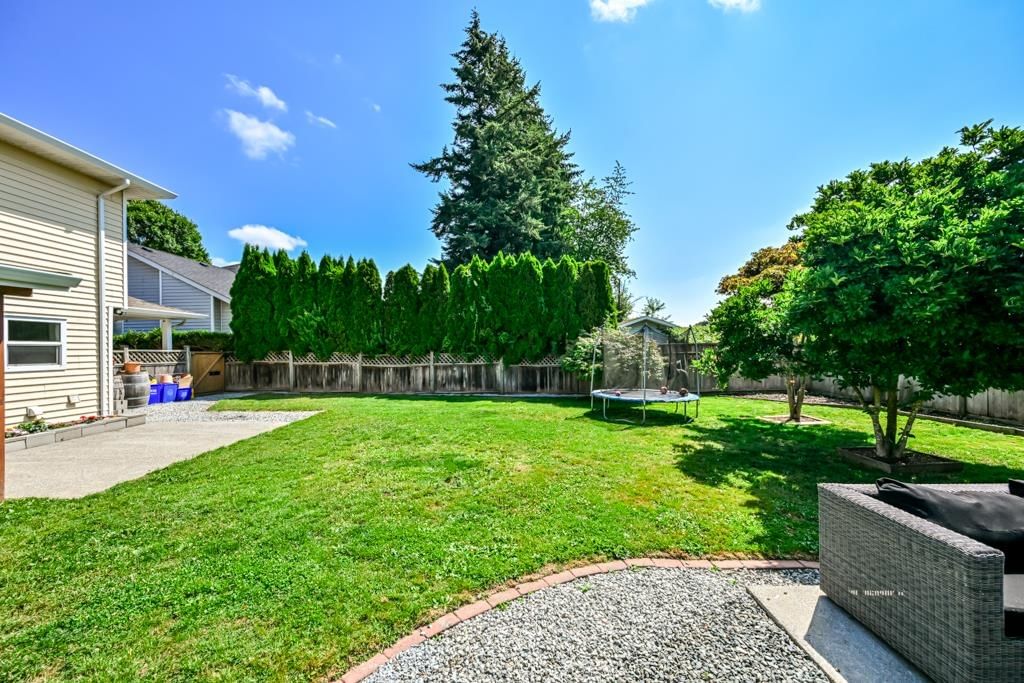 Listing photo 5