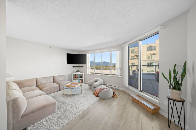 1208 - 3455 Ascot Place