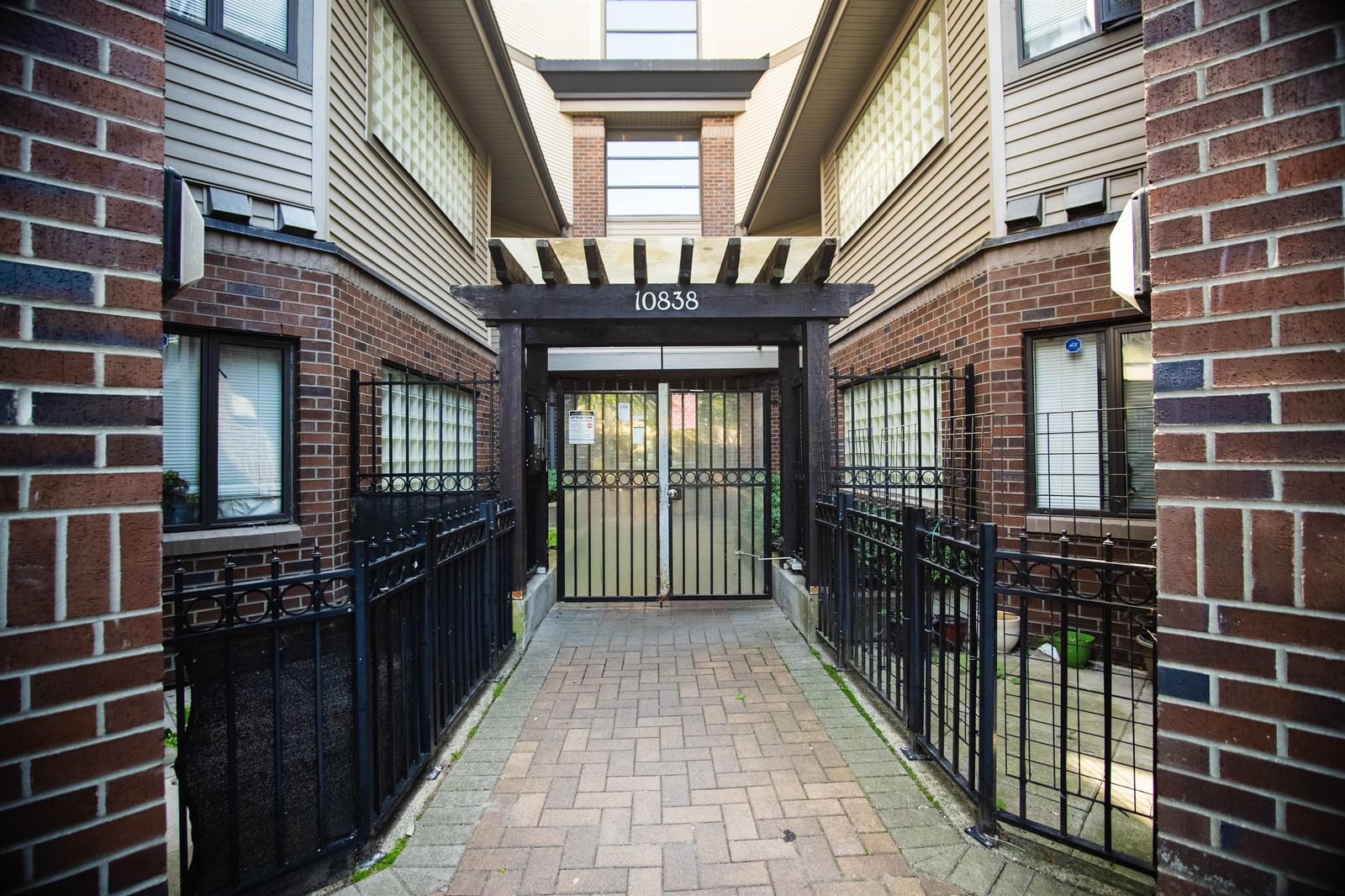Listing Image 13