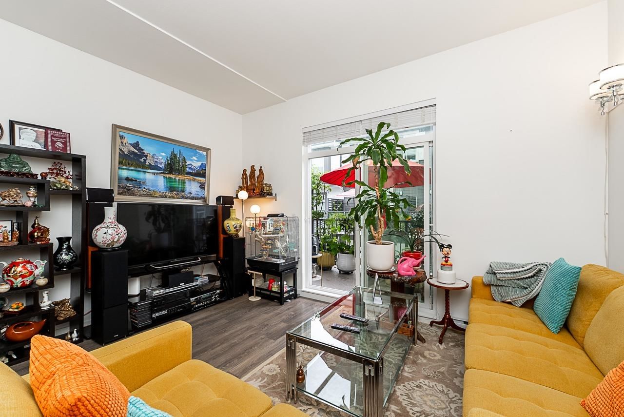 Listing Image 10