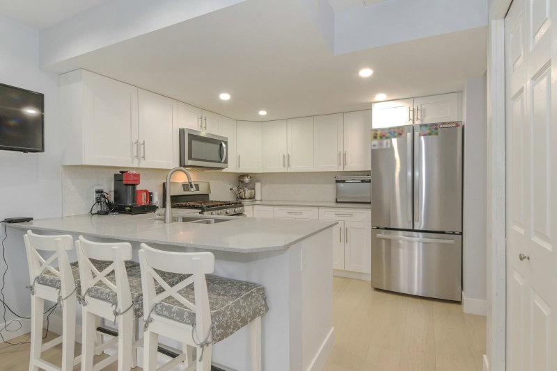 102 - 16335 14 Avenue
