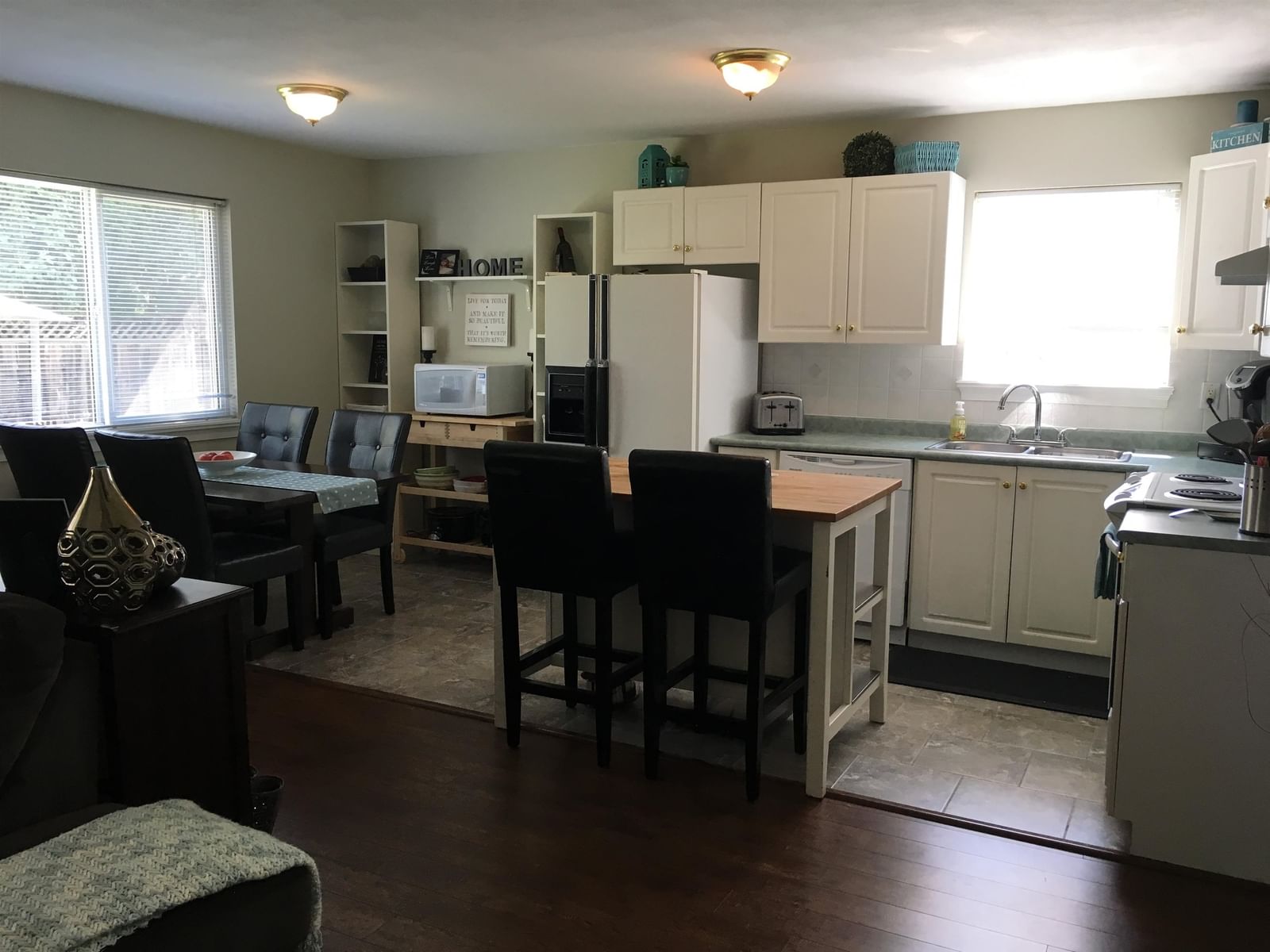 Listing Image 20