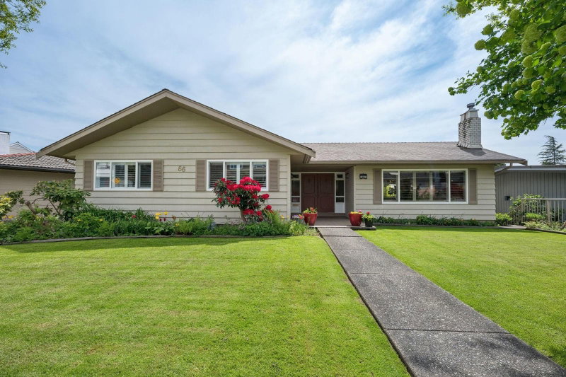 66 Courtney Crescent