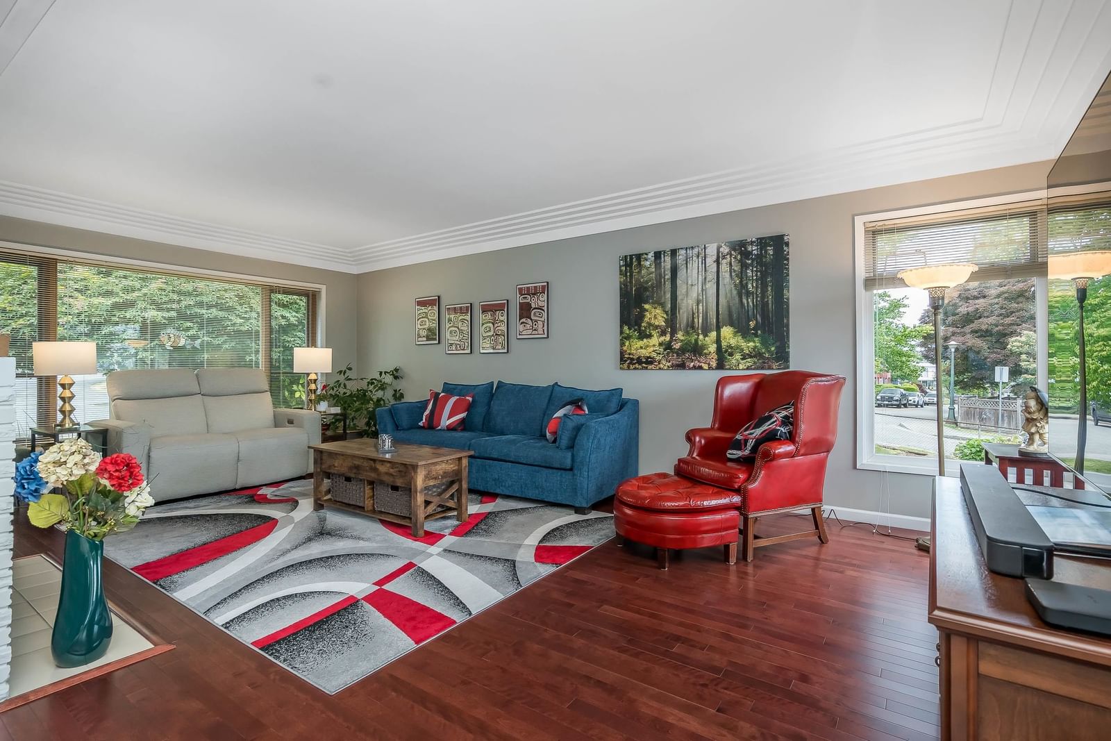 Listing Image 10