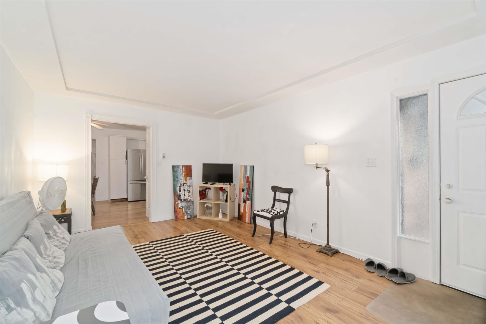Listing Image 18