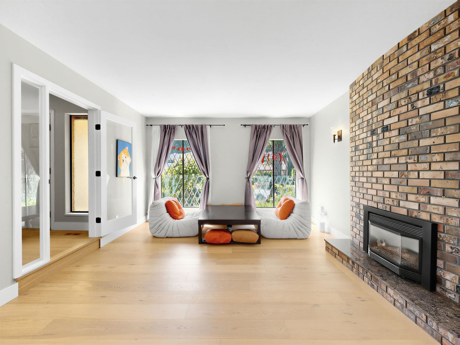 Listing Image 9