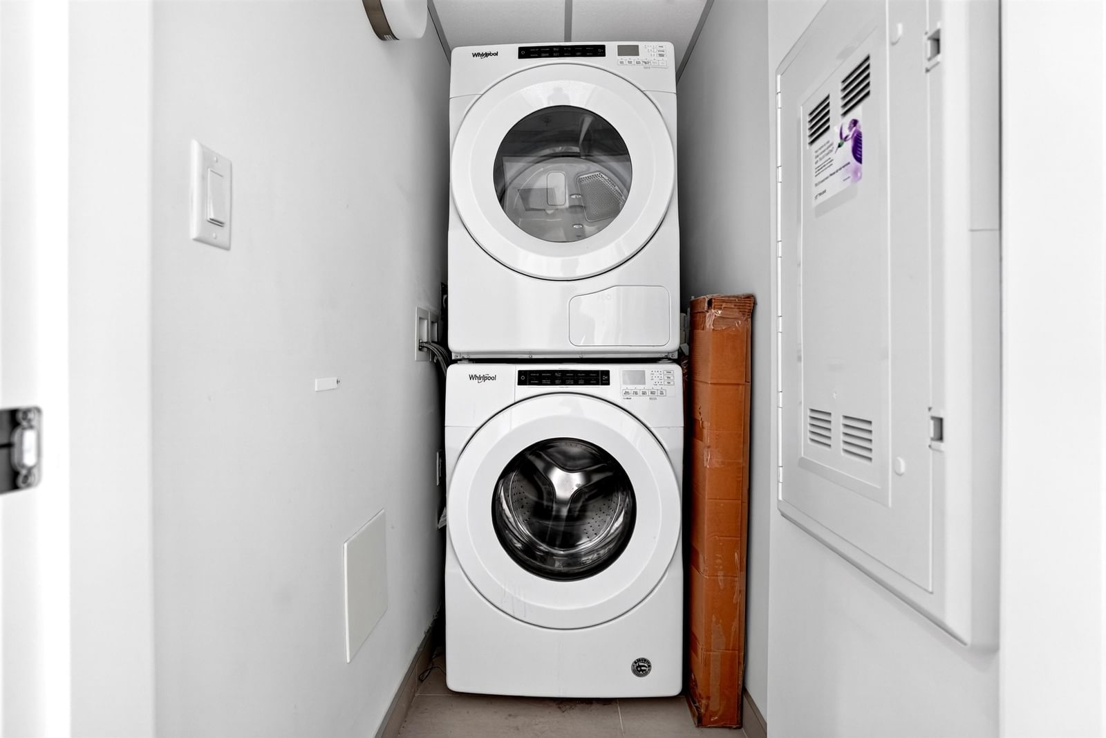 Listing Image 19