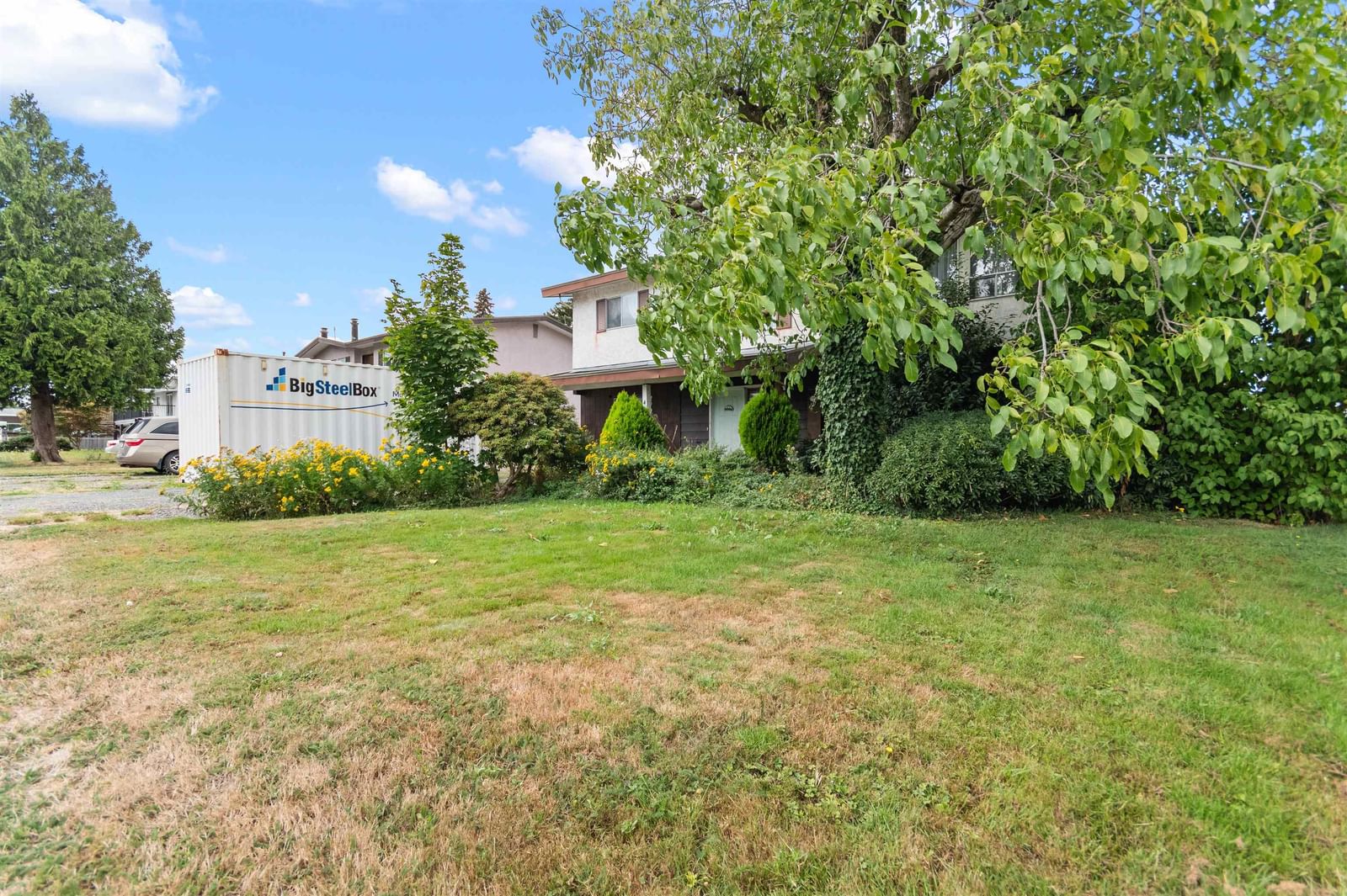 Listing Image 4