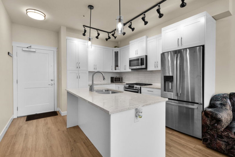 612 - 11077 Ravine Road