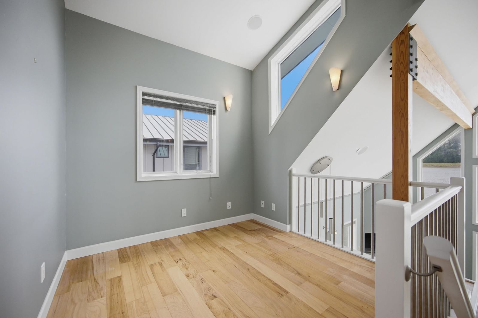 Listing Image 22