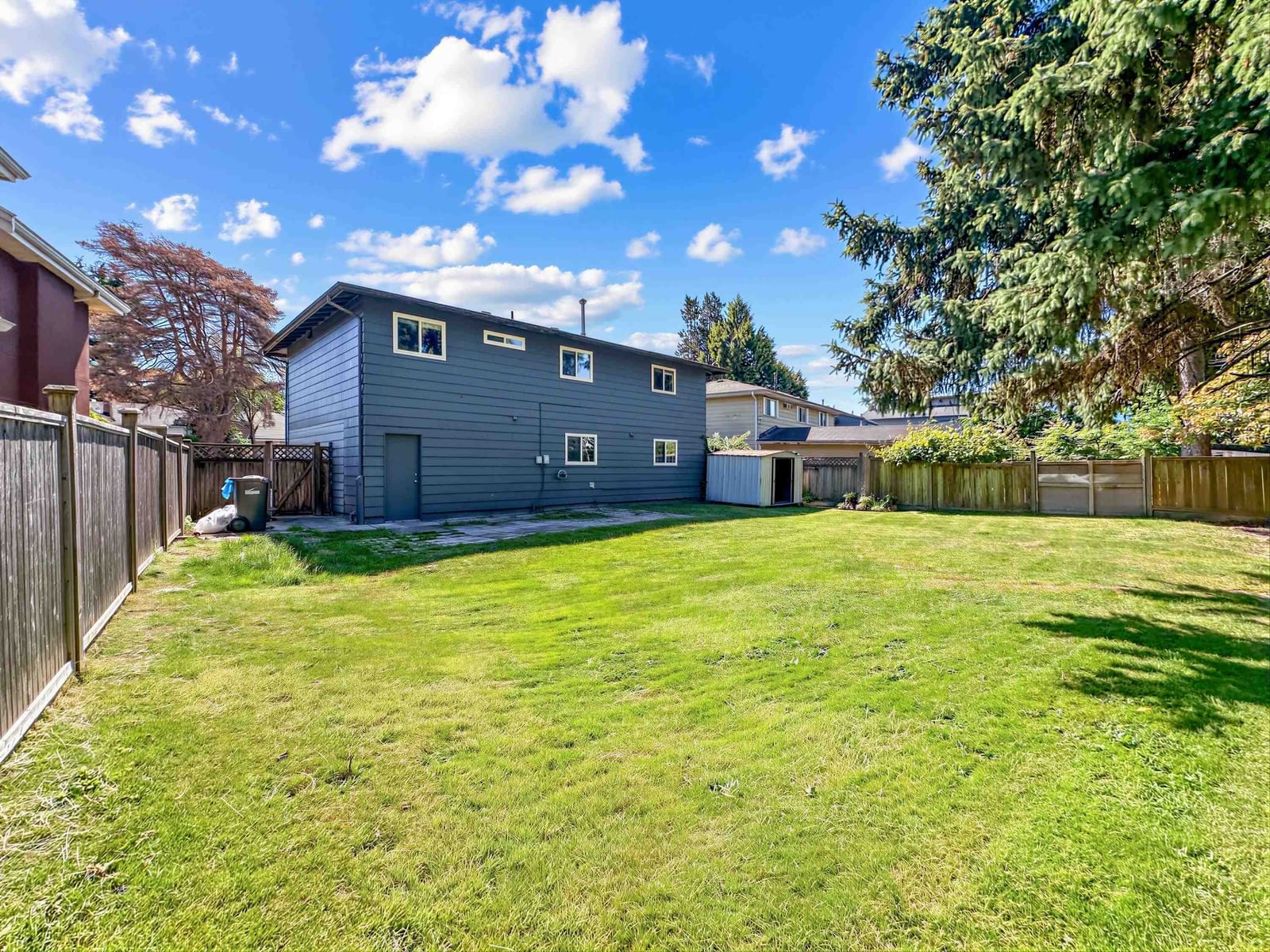 Listing Image 17