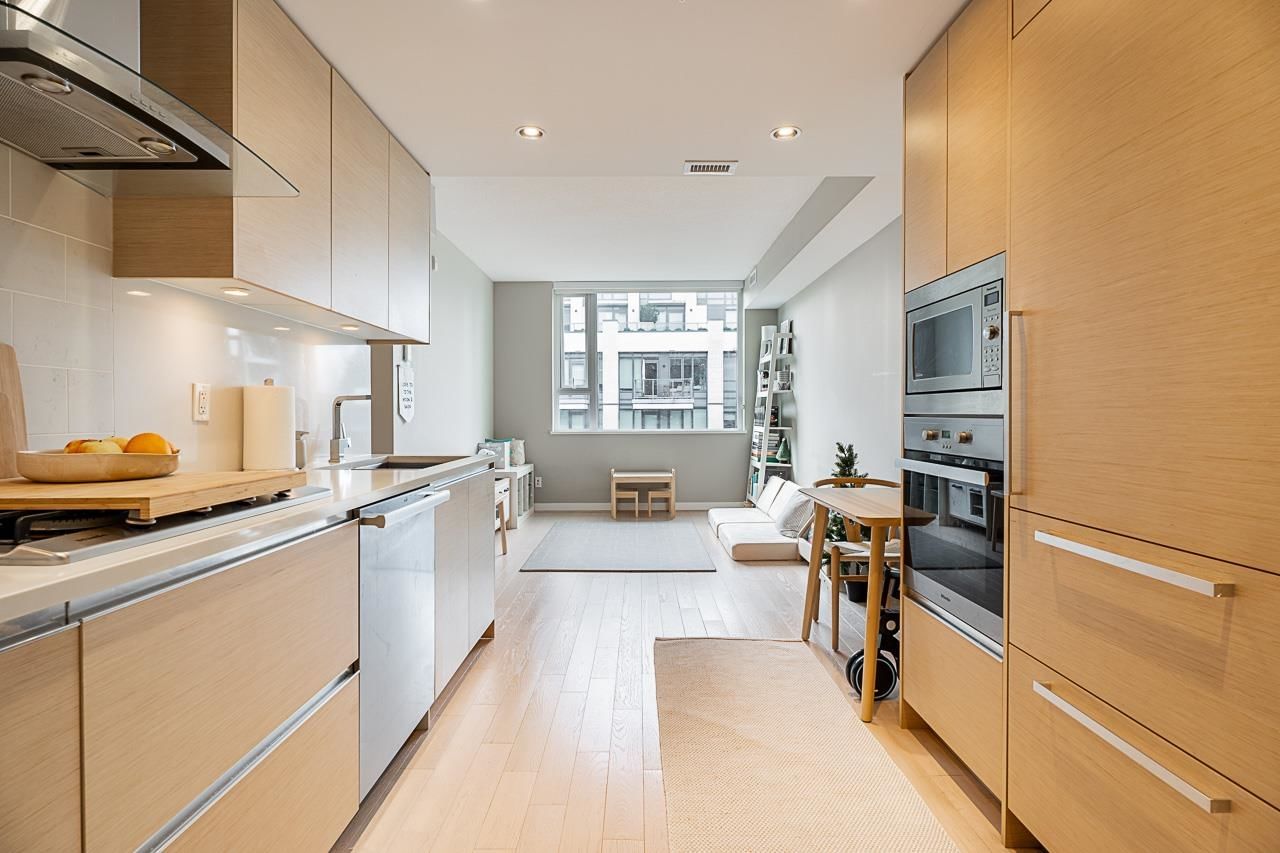 Listing Image 10