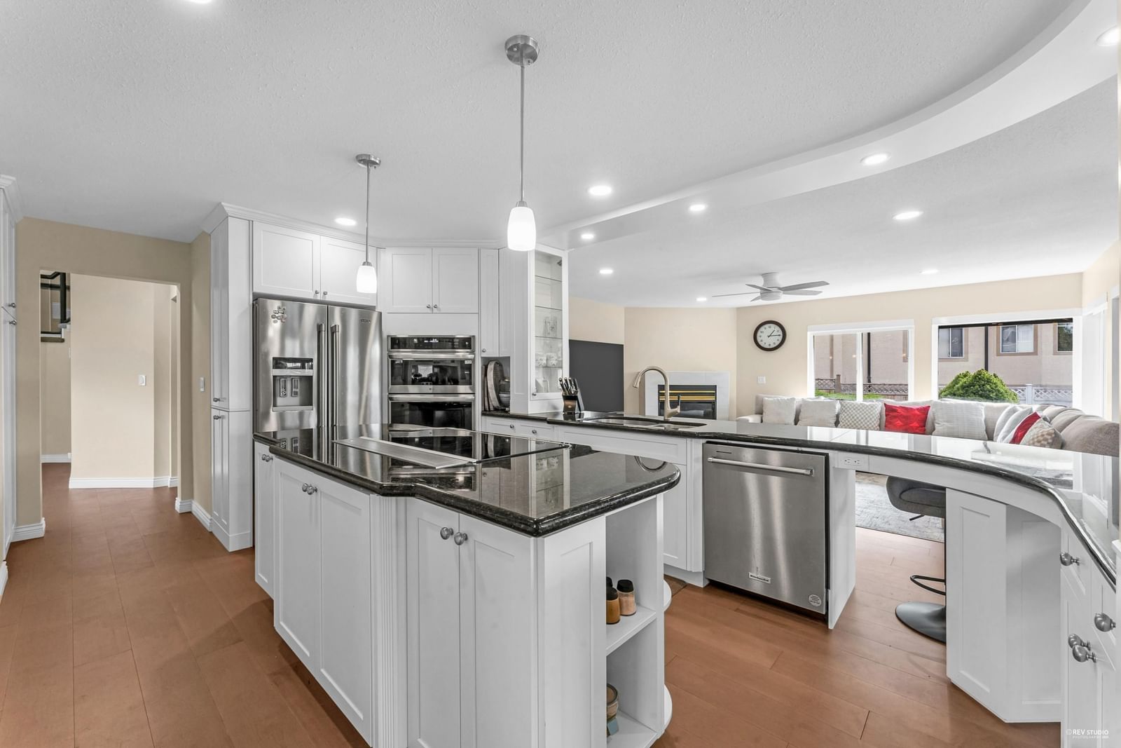 Listing Image 11