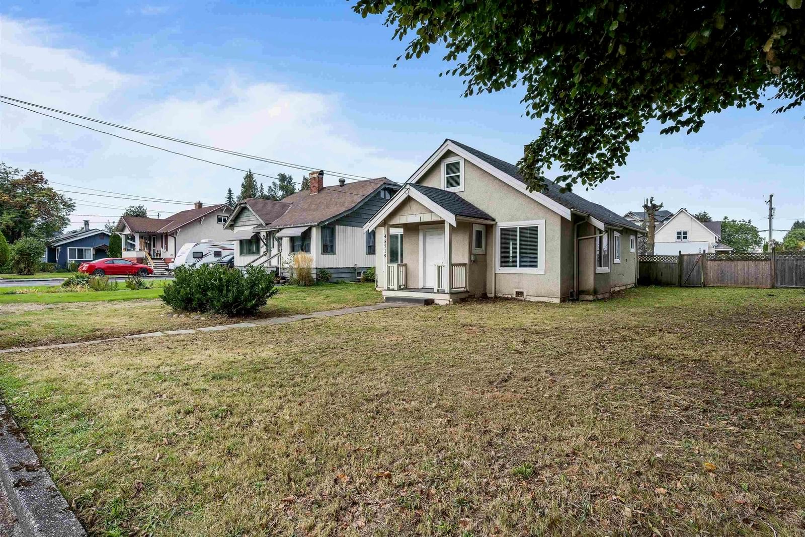 Listing Image 5