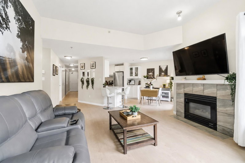 408 - 2551 Parkview Lane