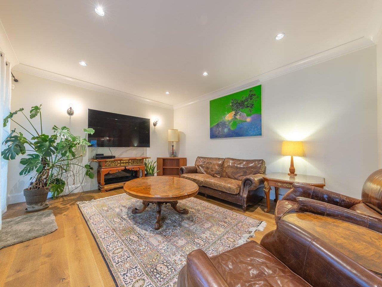 Listing Image 12