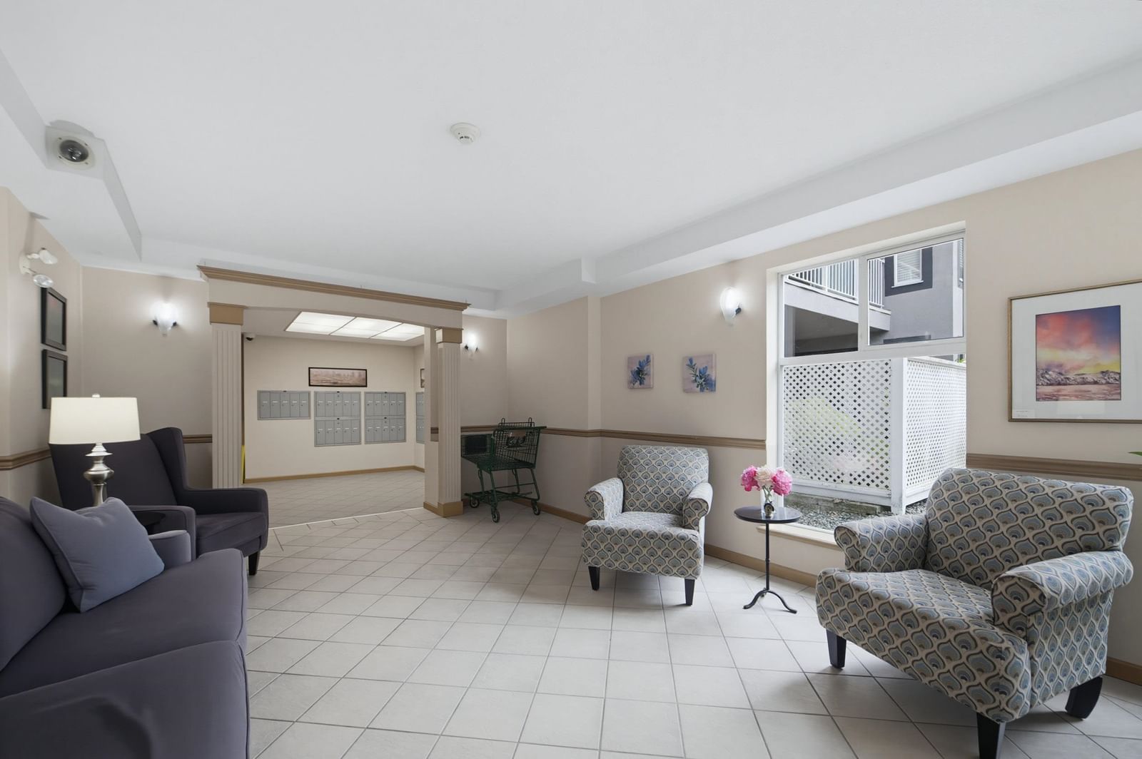 Listing Image 6