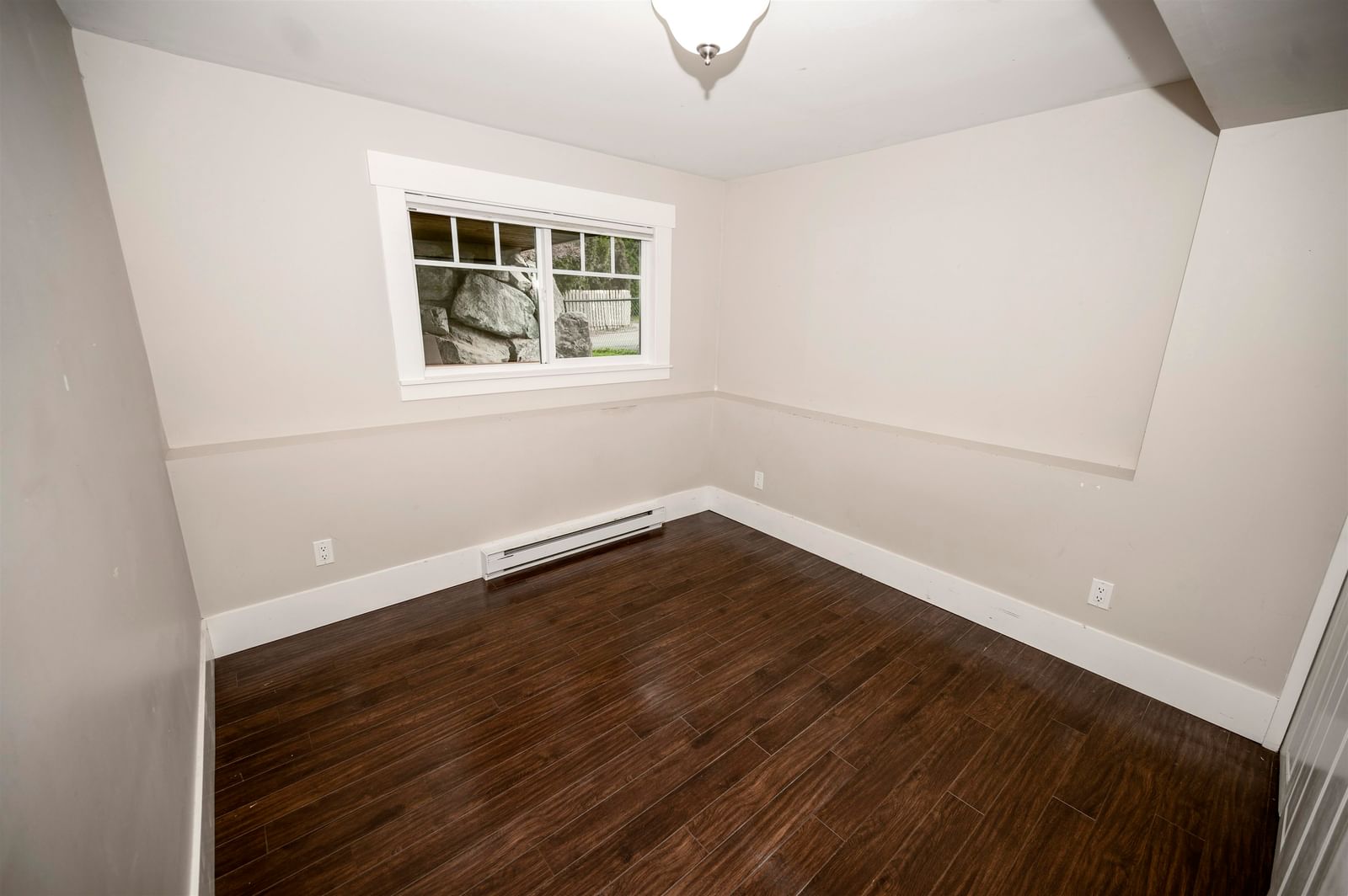 Listing Image 30