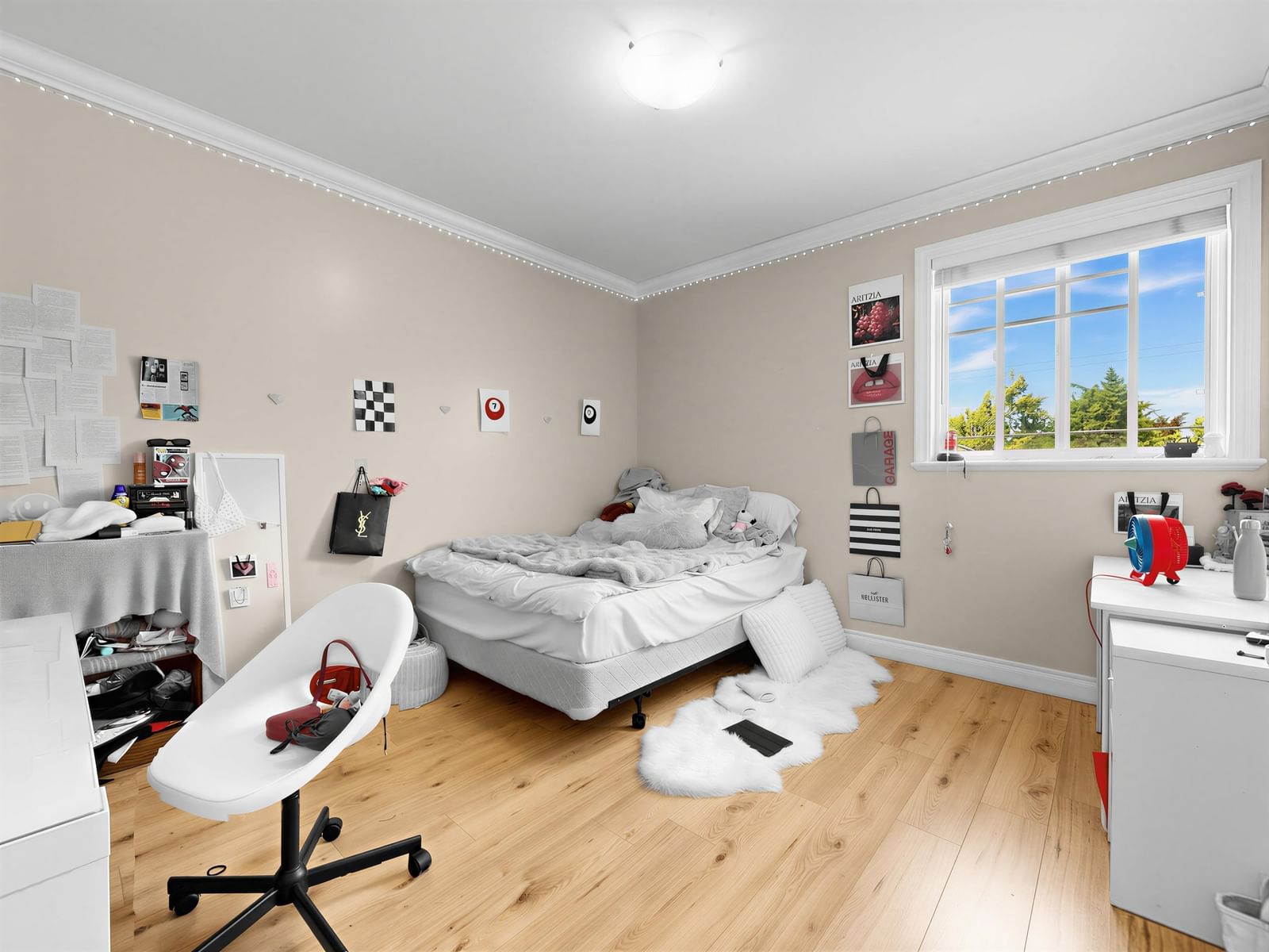 Listing Image 19