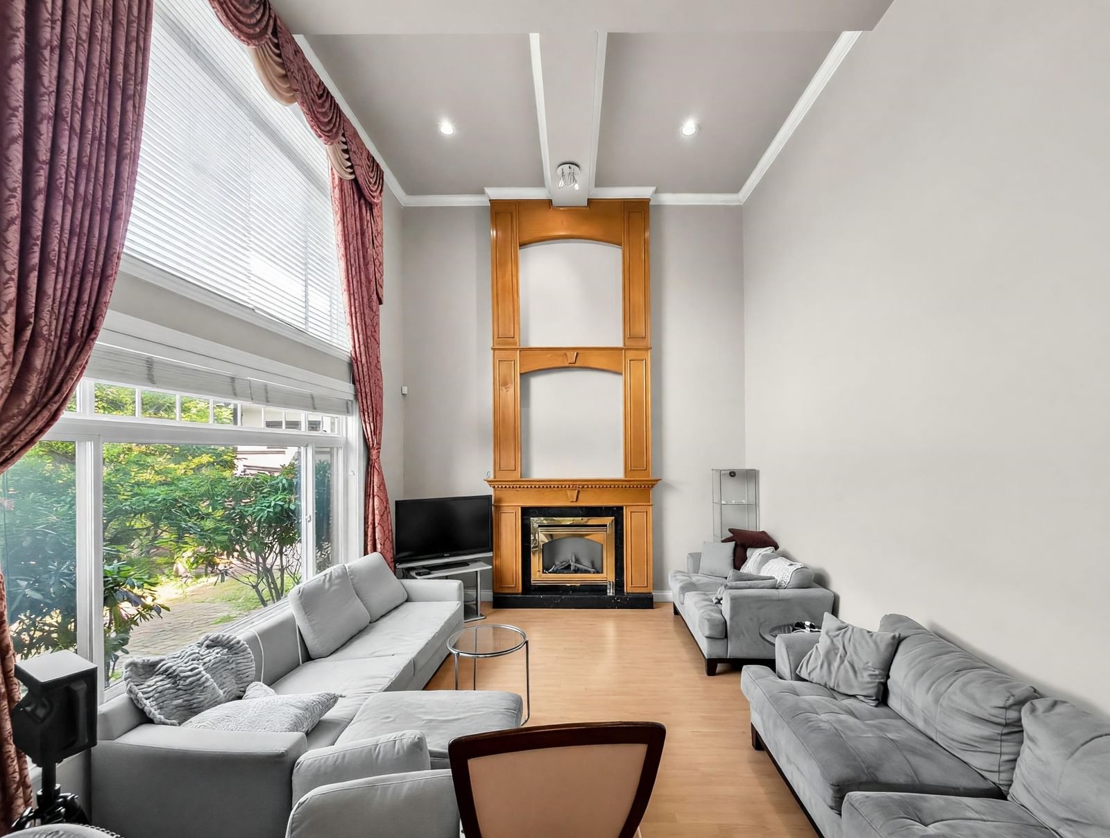 Listing Image 3