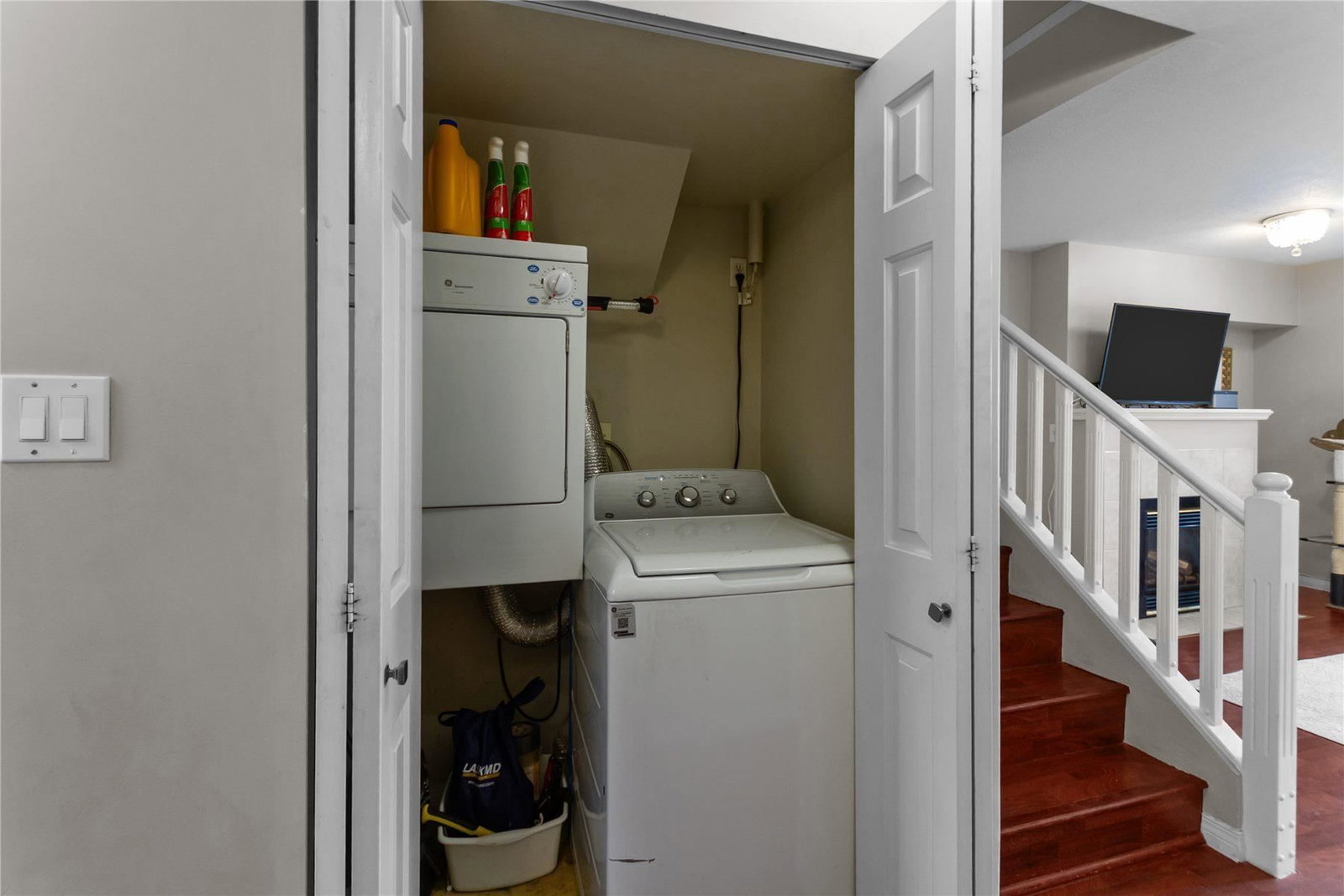 Listing Image 19